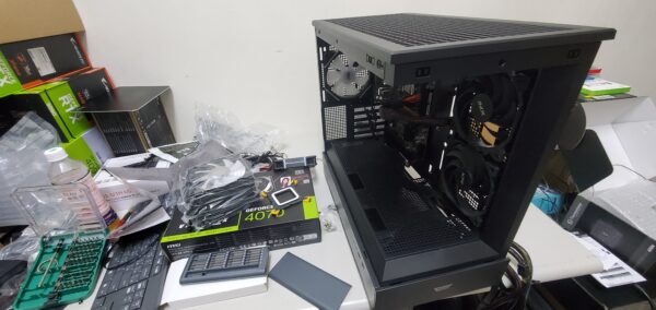 【客製化主機】darkFlash MOTI 鏡之島 (黑) | 24052302